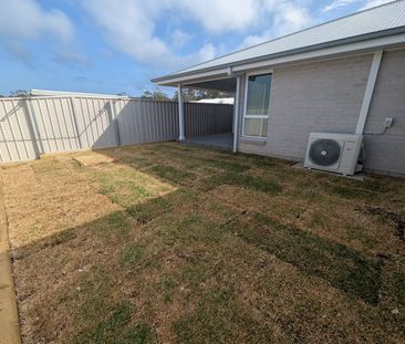 BRAND NEW HOME IN GOLF COURSE ESTATE - Photo 5