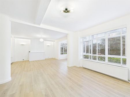 4 bedroom apartment to rent - Photo 3