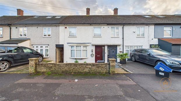 3 bedroom link detached house to rent - Photo 1