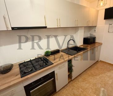Apartament renovat 2 camere, etaj 1, centrala, vis-a-vis Iulius Mall - Photo 1