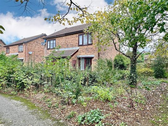 Thealby Gardens, Doncaster - Photo 1