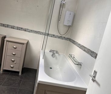 2 Bed Maisonette, Red Post Hill, SE24 - Photo 2