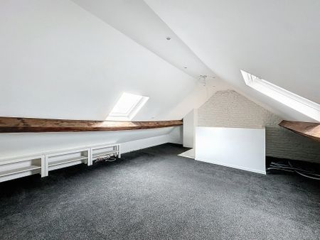 House - for rent - Photo 2