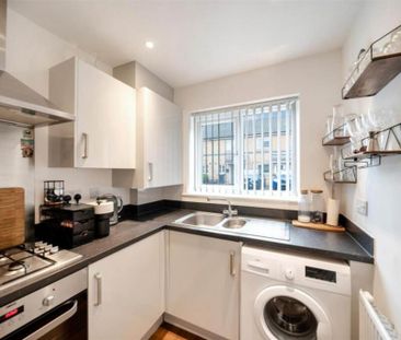 2 bedroom end of terrace house to rent - Photo 6