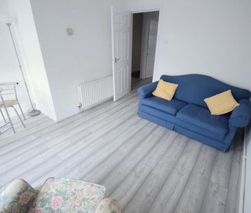 Flat 4, 2 Templemore Avenue, Belfast, BT5 4FT - Photo 1