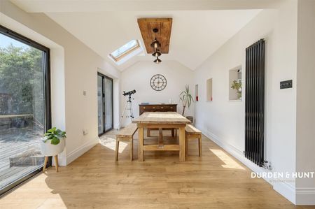 Hamlet Hill, Roydon - Photo 2
