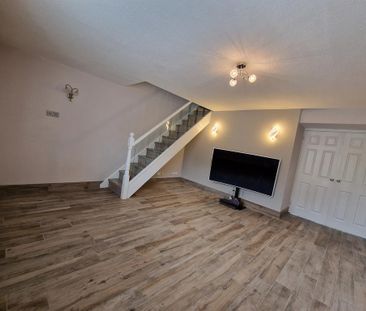 3 bedroom link detached house to rent - Photo 2