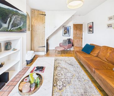 Radnor Gardens, Twickenham, Middlesex, TW1 - Photo 3