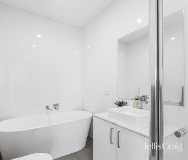 3/21 Mahon Avenue, Altona North VIC 3025 - House For Rent | Domain - Photo 3