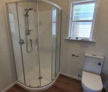 Spacious, Renovated 3 Bedroom Home – Ready to Move - Photo 4