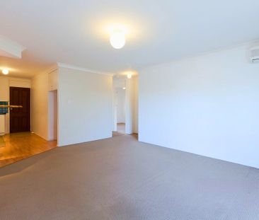 Unit 4/23 Venice Street, Mermaid Beach QLD 4218 - Apartment For Ren... - Photo 5