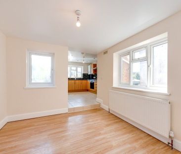 2 Bedroom Flat To Let - Photo 6