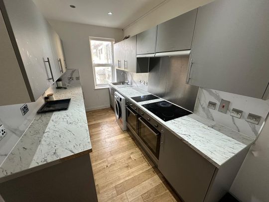Studio Flat, Avington Grove, SE20 - Photo 1