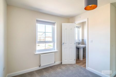 Almond Avenue - Photo 3