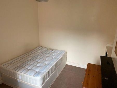 5 bedroom terraced house to rent - Photo 5