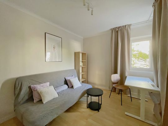 Słoneczne, odświeżone, duża widna kuchnia - Zdjęcie 1