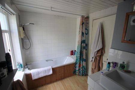 3 bedroom maisonette to rent - Photo 4