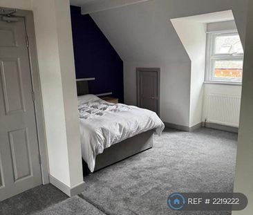 1 bedroom in a house share to rent - Photo 4