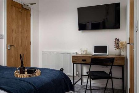 St. Pauls Road, Gloucester, Gloucestershire, GL1 - Photo 4