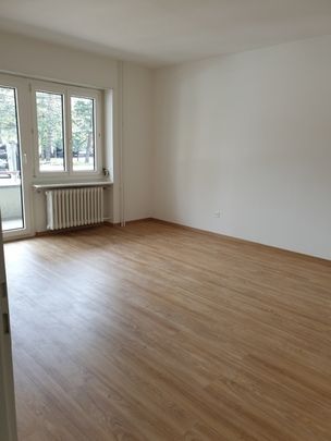 Appartement mansardé dans un immeuble ancien dans un emplacement de choix - Photo 1
