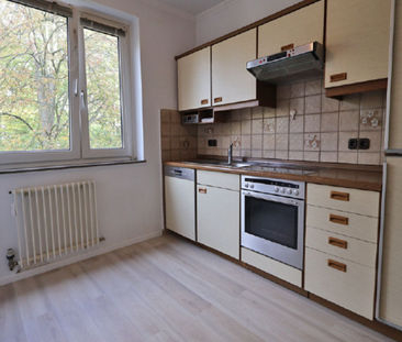 Ruhige helle 2-3-Zimmer-WHG + Loggia *frisch renoviert* - Photo 3