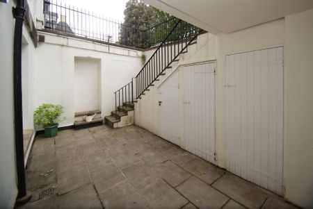 Pro Cathedral Lane, Clifton, BS8 1LB - Photo 3