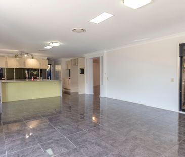 Ideally located Quality Family Home for rent - Photo 1