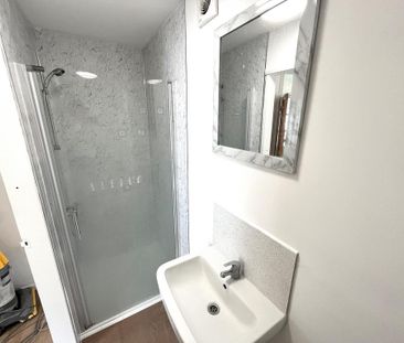 4 bedroom semi-detached house to rent - Photo 1