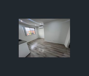 Modern 1 Bedroom Granny Flat! - Photo 1