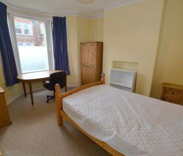4 bedroom terraced house to rent - Photo 4