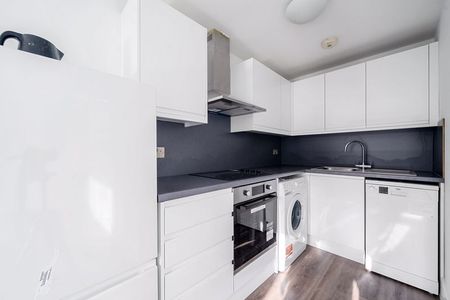 Catteshall Lane, Godalming, Surrey, GU7 - Photo 5