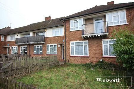 Morpeth Avenue, Borehamwood, Hertfordshire, WD6 - Photo 3