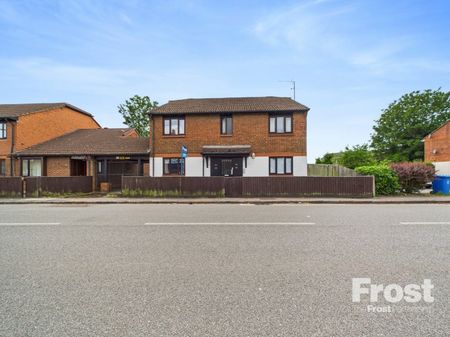 Horton Road, Datchet, Slough,SL3 - Photo 3