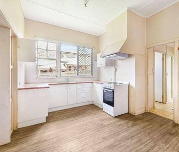 Newly Renovated Unit in the Heart of Toowoomba - Photo 2