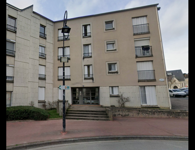 Location Appartement Studio 35 m² Châteauroux - Photo 1