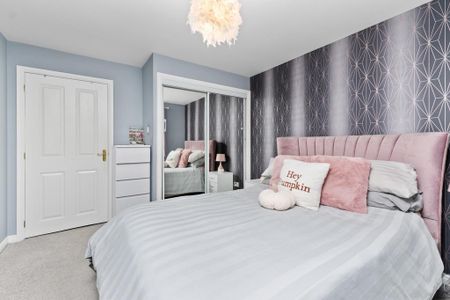 2 bedroom ground floor flat to rent - Photo 5