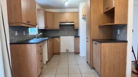 Maison à étages à louer - La Prairie (L'Arrondissement) Maison à étages à louer - La Prairie (L'Arrondissement) - Photo 5