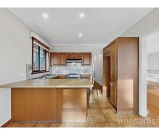 Location & Low Maintenance Family Home - Photo 1