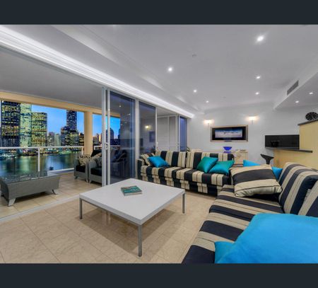 703/21 Pixley Street, Kangaroo Point, Qld 4169 - Photo 5