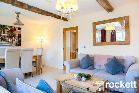 3 bedroom parking to rent - Photo 2