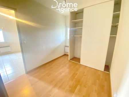 Location Appartement 2 pièces 30m² ST MARCEL LES VALENCE 26320 - Photo 2