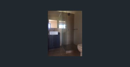 Two bedrooms. 2 bathrooms. Bundoora - Photo 2