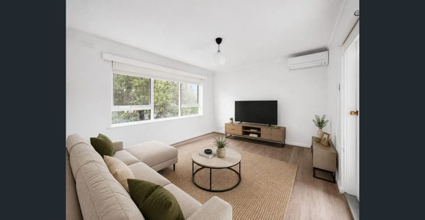 Mid-Century Charm Meets Everyday Convenience - Photo 1
