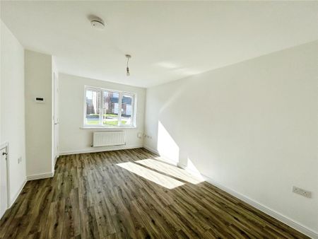 3 bedroom semi-detached house to rent - Photo 2