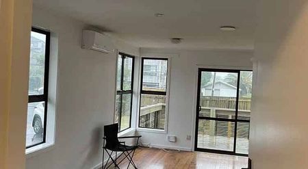 3 Bedroom House for Rent in Mt Wellington - Photo 2