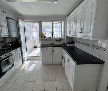 Room in a Shared House, Windmill Lane, E15 - Photo 5