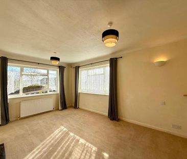 4 bedroom chalet to rent - Photo 1