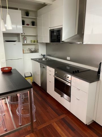 Furnished, Lifestyle Apartment – St Kilda West Awaits! - Photo 4
