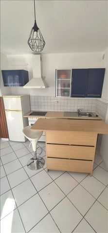 2 pièces - Meublé - 32 m² - 1er étage - Colocation non autorisée - Photo 2