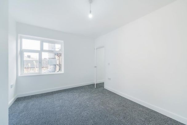 Burnage Lane, Manchester, M19 - Photo 1